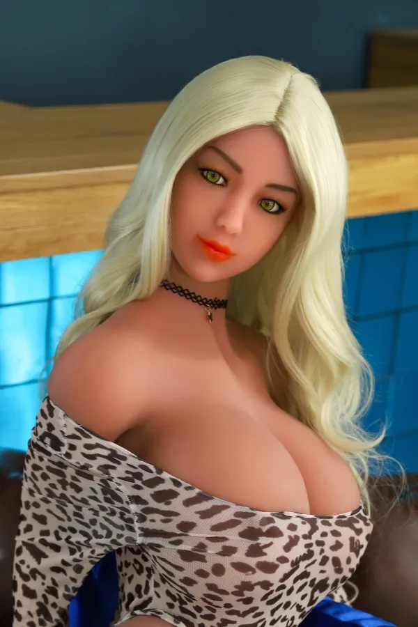 Sehr Große Brüste Erschwingliche Sex Doll